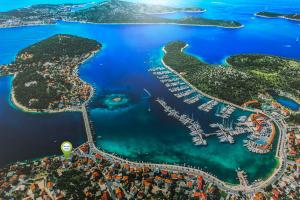 Flores Luxury Suites-Rogoznica