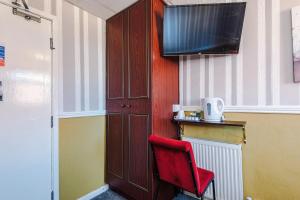 Entire Sonora Park Hotel Sleeps 37 Central Pier