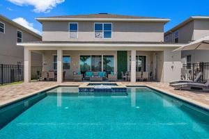 Elegant 8 Bdrm Villa With Games Room at Encore