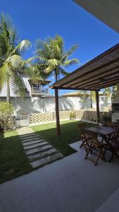 Casa a 400m da Praia 4 quartos Ar e churrasqueira e 10 min do Aeroporto