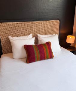 Cosy 2-Bedroom Apartment for 4 Guests near Sint-Pieters Station, Perfect for Exploring Historic Ghent