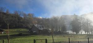 Les reflets du lac detente et nature à Genos-Loudenvieille