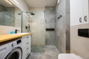 Bonifraterska City Centre Apartment by BookingHost