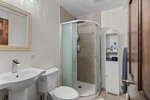 Ski In Ski Out Cabin on Hunter Mtn Seasonal Pool Access w Panoramic Views Hike Swim Fish Relax