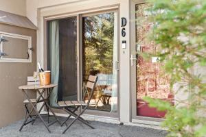 Ski In Ski Out Cabin on Hunter Mtn Seasonal Pool Access w Panoramic Views Hike Swim Fish Relax