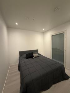 Brand new Villa puomikuja