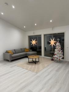 Brand new Villa puomikuja