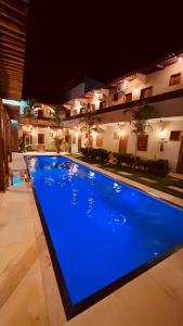 Suítes duplas e triplas com piscina em Fortim