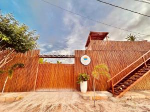 Suítes duplas e triplas com piscina em Fortim