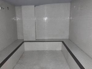 Apto 4q2s pé na areia acomoda até 7