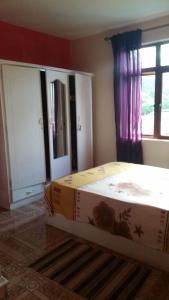 Beautiful 3 bedrooms house close to Airport