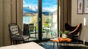 Woda i góry - studio z widokiem na góry i zalew