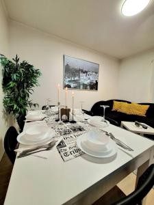 Dali 3 Ultra Central Stavanger City