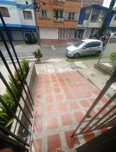 Apartaestudio en laureles la castellana