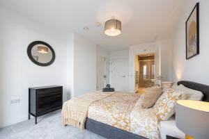 Royal Ebony by Smithstone properties