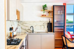 Duplex Luxury Penthouse with 3 Private Balconies - Table Mountain Views