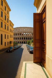 Colosseum window 1800-Romantic apartment Rome