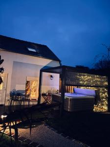 PrestigeLodgesFontainebleau, Maison polynésienne & jacuzzi privé