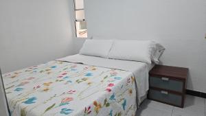 A 10 de sagrada familia minutos caminando