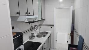 A 10 de sagrada familia minutos caminando