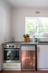 Stellenbosch Cottage, House & Garden of your own