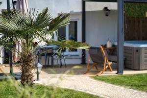 PrestigeLodgesFontainebleau, Maison polynésienne & jacuzzi privé