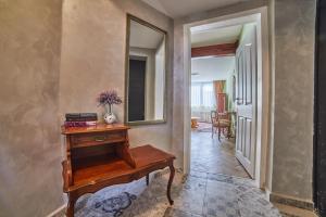 Fabulous Retro Apartment in the Heart of Sofia