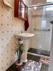 Quarto privativo em casa compartilhada