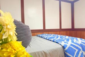 Walking Distance to Keelesdale Subway Spacious 2BR Garden Basement Suite