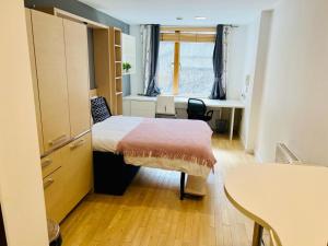 Stuhomes - Arundel House