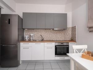 1 BR Renovated Apartment By the Sea-SummerMemories