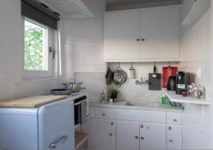 Top Floor Stunning Acropolis View