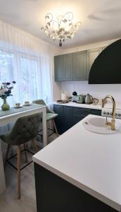 Boutique Pearl Apartment, Jurmala with balcony