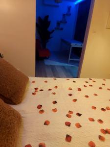 Love Room chic et intime idéale pour un séjour à deux avec jacuzzi et balcon