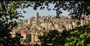 Centre ville - cosy appartement - sous les parapluies