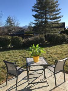 Studio au calme avec terrasse et parking privé