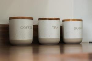 Modern 3 Bed Home - Great for Groups - Free Parking - Hosted by Stay Host Save