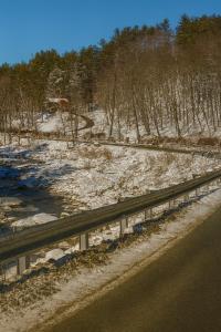Vermont Private Suite- Hot Tub, Patio, Firepit, River & Ponds