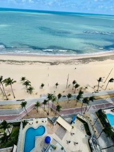 Vista Deslumbrante Flat Beira Mar Pé na Areia 305