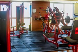 Apto a passos da Praia do Forte c Piscina e Hidro