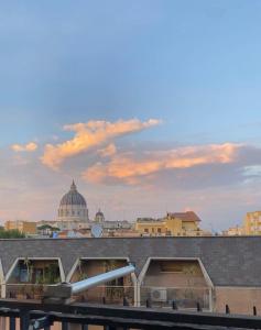 Sunny Room with Stunning San Pietro View