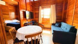 ASA | Chalés Vô Luiz | 2QT | Ar Cond. | Churrasqueira | Próx. à Praia