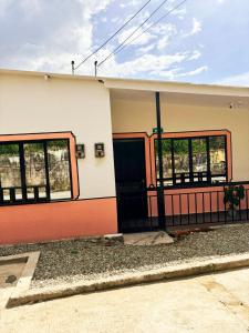 Apartahotel- Alojamiento Familiar- Apartamentos Privados Kira