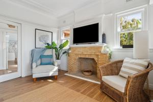 Blu Ocean Views Collaroy - Sunroom & BBQ