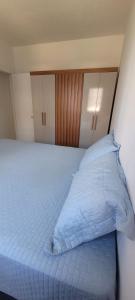 Apto 2Q Prox Orla de Atalaia e aeroporto, garagem, wifi, Ar