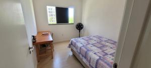 Apto 2Q Prox Orla de Atalaia e aeroporto, garagem, wifi, Ar