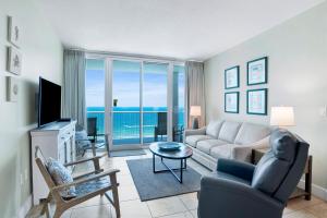 Island Tower 1302
