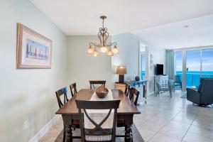 Island Tower 1302