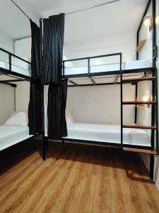 Puy-An, A Nomad Hostel