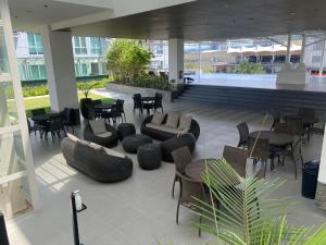 Abreeza chills place tower 2508